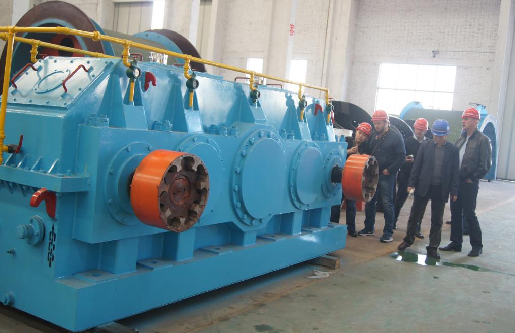 大模數(shù)重載硬齒面平行軸減速器裝配完成!